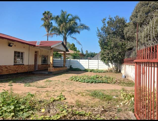 4 BEDROOM HOUSE FOR SALE IN ANNADALE